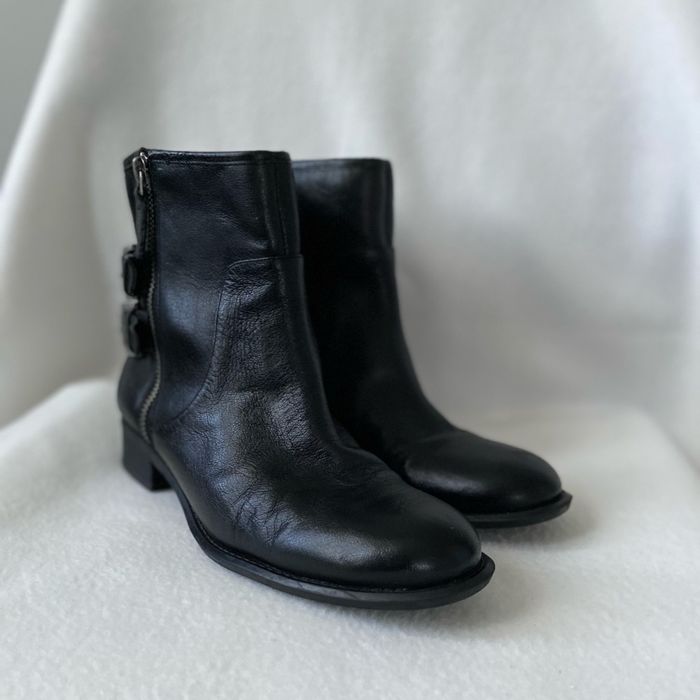 Nine West Size 8 1/2M Black Leather Combat Boots